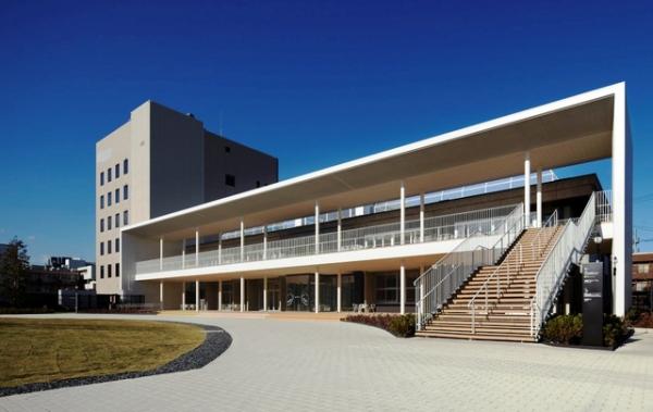 写真：立川市子ども未来センター外観