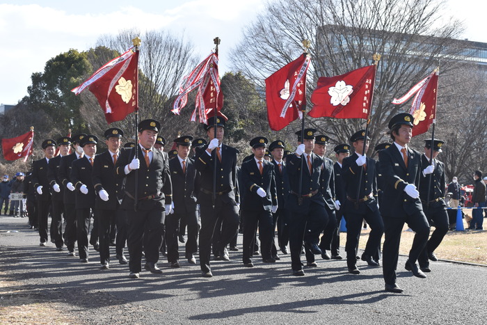 写真：消防団行進