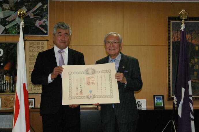 写真：表敬訪問の様子