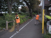 写真：道路の美化活動の様子5