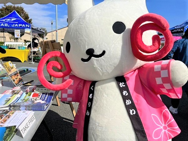 写真：立川市PRブースのくるりん