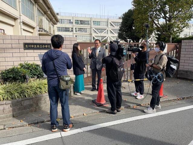 写真：長っと散歩の撮影の様子