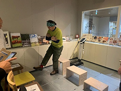 写真：大人の体力測定の様子