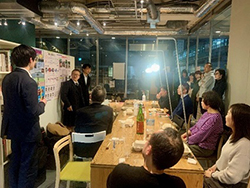 写真：豚の会の様子