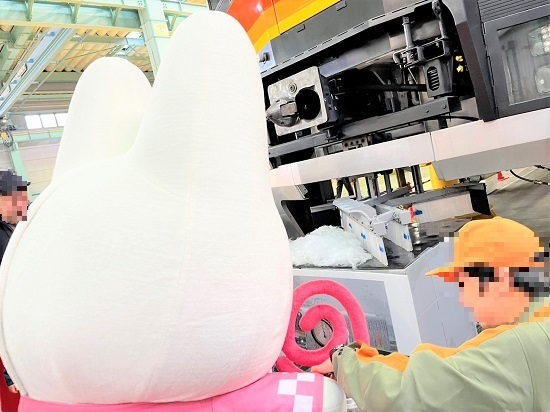 写真：体験をさせてもらうくるりん