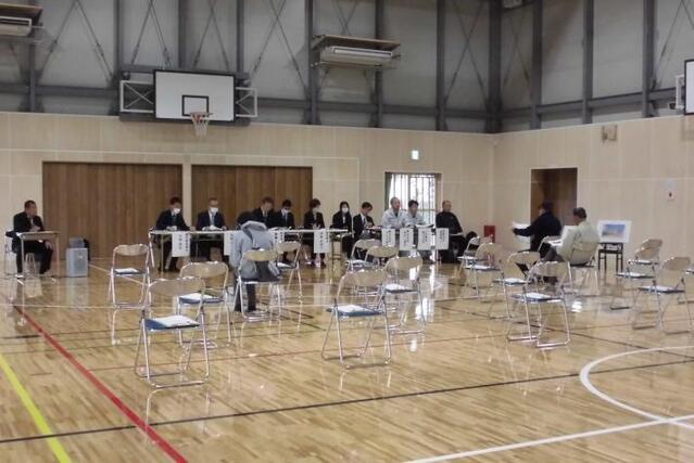 写真：新体育館の建設工事についての説明会の様子1