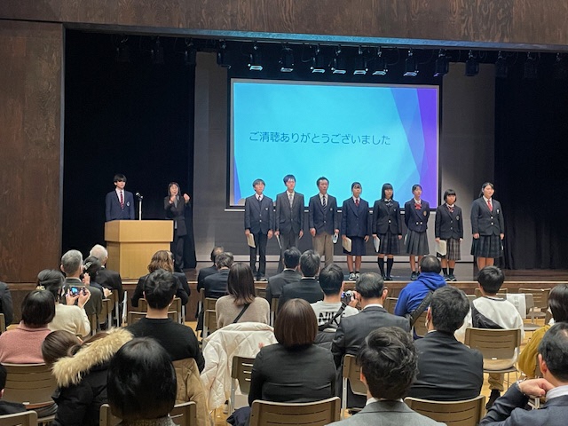 写真：フォーラムでの発表の様子