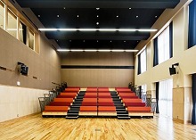 写真：すずかけホール