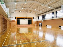 写真：第七小学校体育館