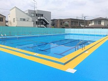 写真：プール外観