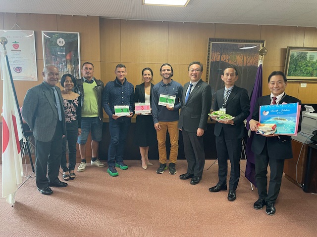 写真：ニューカレドニア選手団が堺市長を表敬訪問（令和6年3月6日）