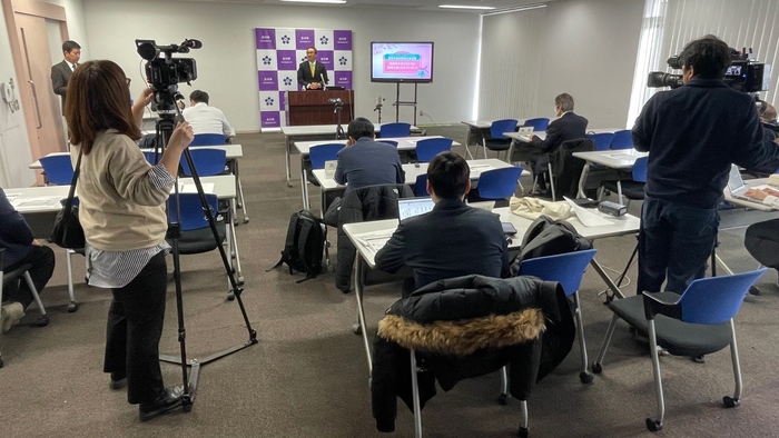 写真：記者会見（被災地である石川県輪島市へたちかわ電子図書館の提供）