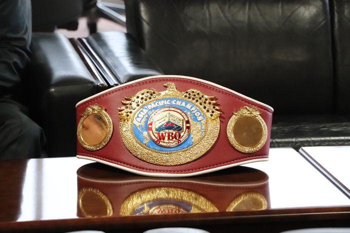 渡邊海選手のチャンピオンベルトの写真