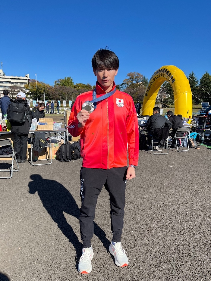 パリ2024オリンピックにて男女通じて初めて銀メダルを獲得した佐藤大宗選手