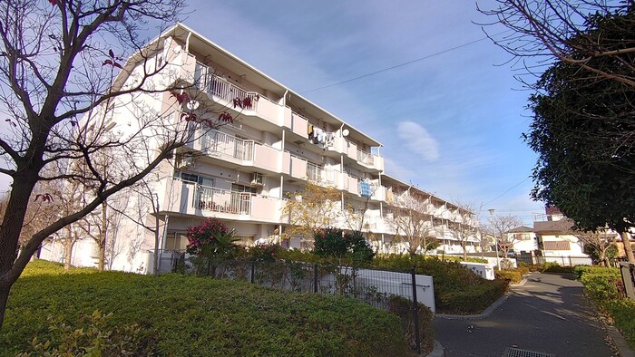 栄町江の島住宅外観