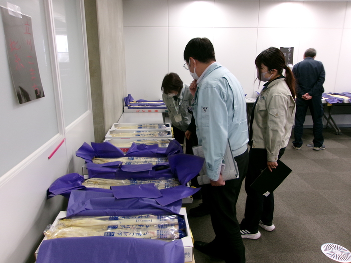 うど品評会審査の様子