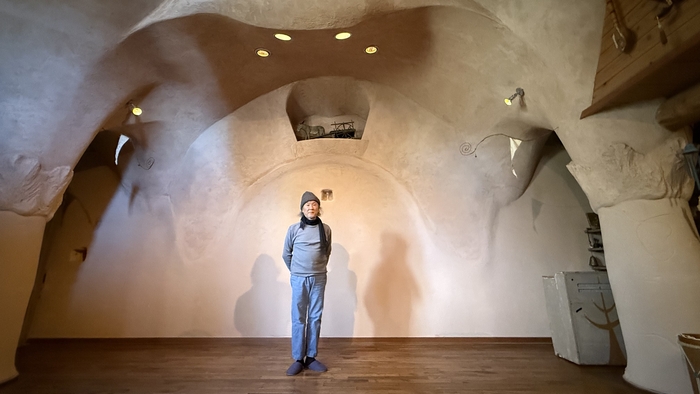 写真：ステージに立つ松本さん