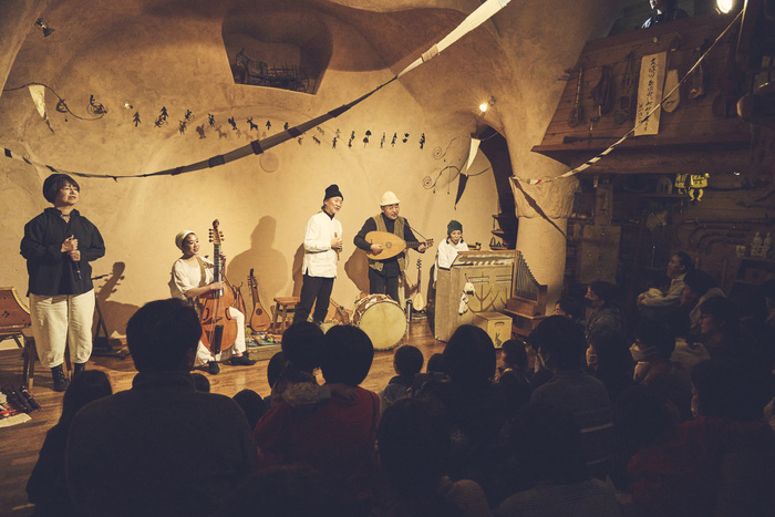 写真：クリスマス公演「ロバのクリスマス」の様子